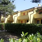 Daire Modern Flat With Garden - Beahost
