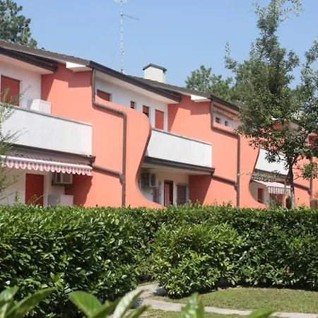 Modern Flat With Garden - Beahost Бибионе