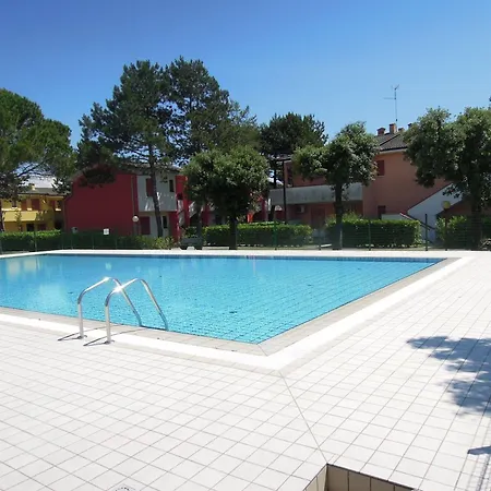Modern Flat In A With Pools - Beahost
