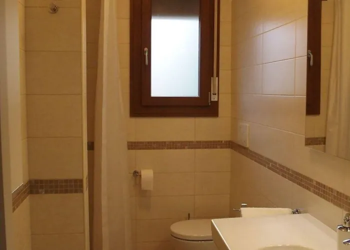 Modern Flat With Garden - Beahost Apartmán *